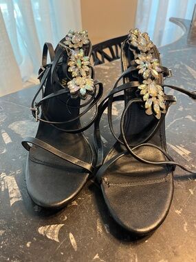Black Strappy Embellished Women's Sandals